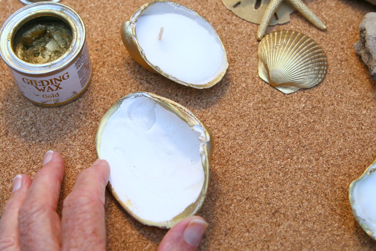 how to decorate home decor with Dixie Belle Gold Gilding Wax