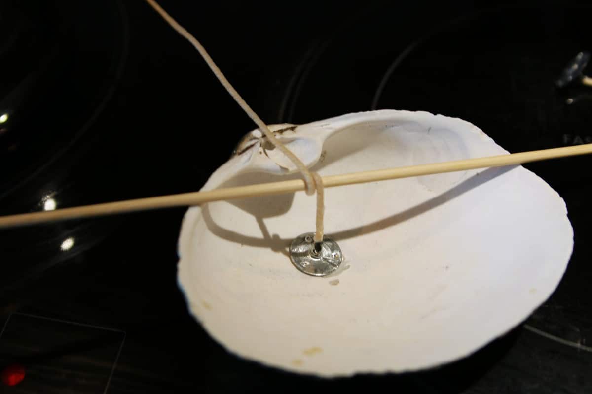 how to keep a candle wick standing up when making candles at home (Custom)
