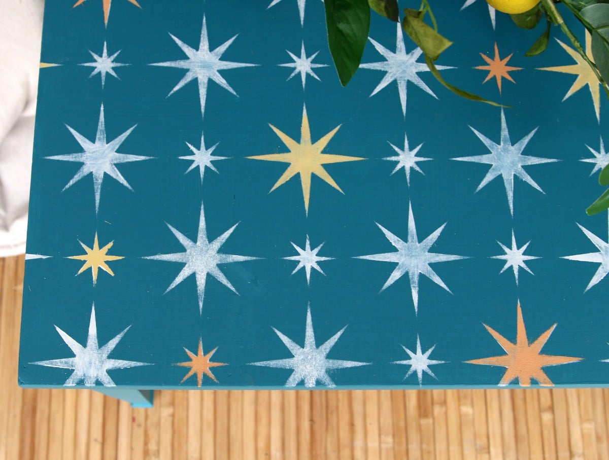 how to paint a side table with Dixie Belle Paint and stencil with retro stars from Funky Junk Interiors by Petticoat Junktion (2) (Custom)