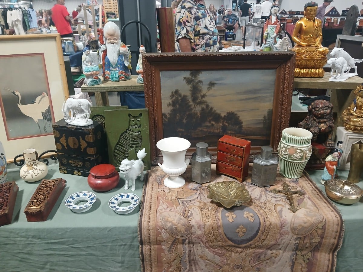 Nashville Flea Market shopping trip with Petticoat Junktion (11)