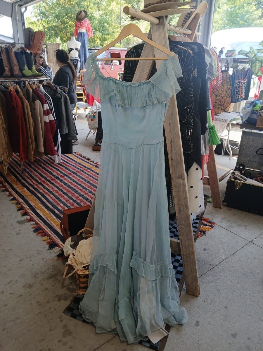 Nashville Flea Market shopping trip with Petticoat Junktion (32)