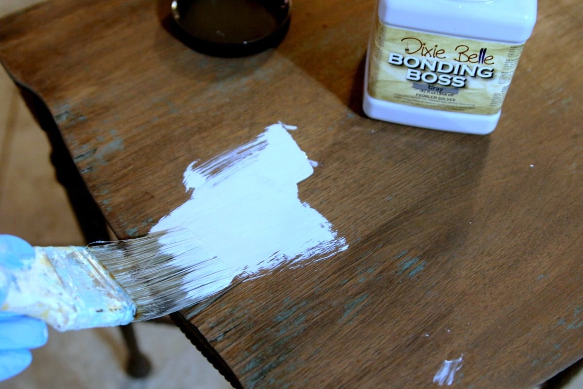 bonding boss in gray is the best primer for furniture