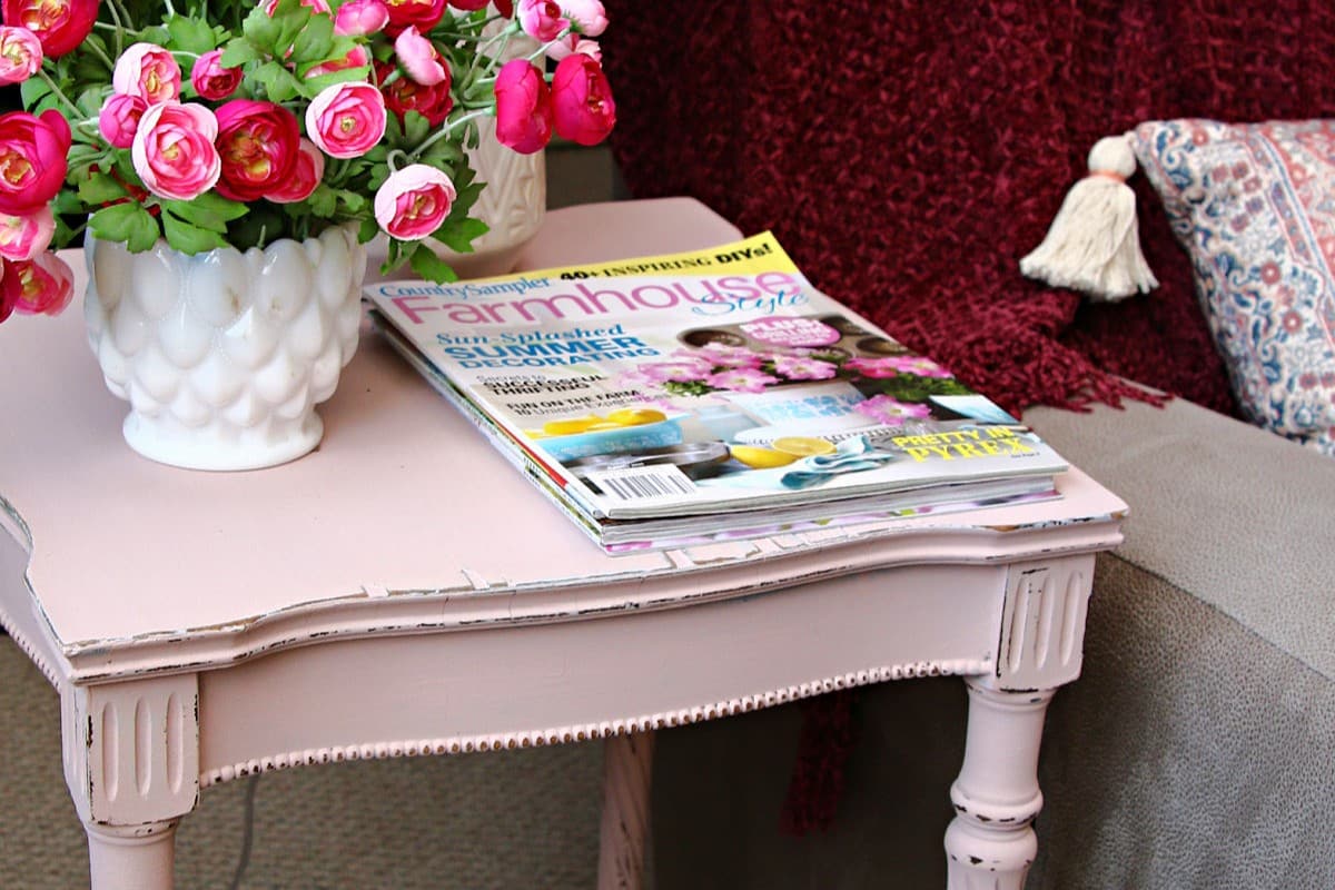 how to paint a side table to match your decor with furniture paint